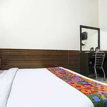 Fabhotel The Lazeez New Delhi Eksteriør bilde