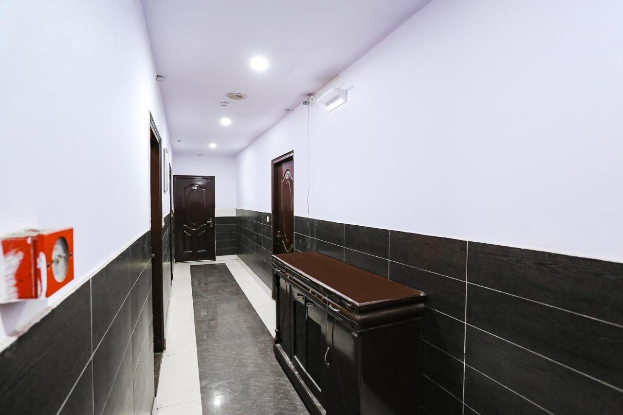 Fabhotel The Lazeez New Delhi Eksteriør bilde