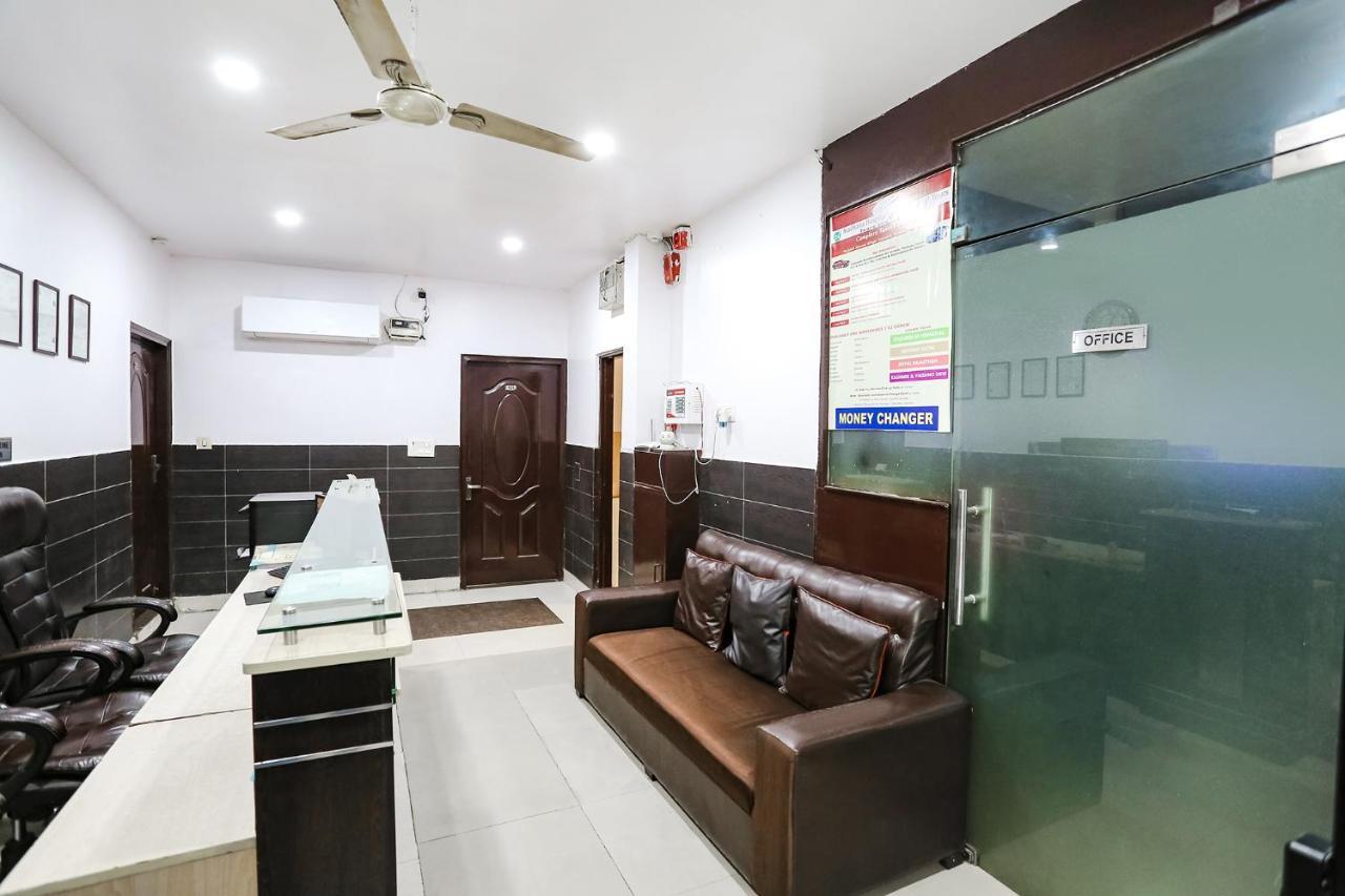 Fabhotel The Lazeez New Delhi Eksteriør bilde