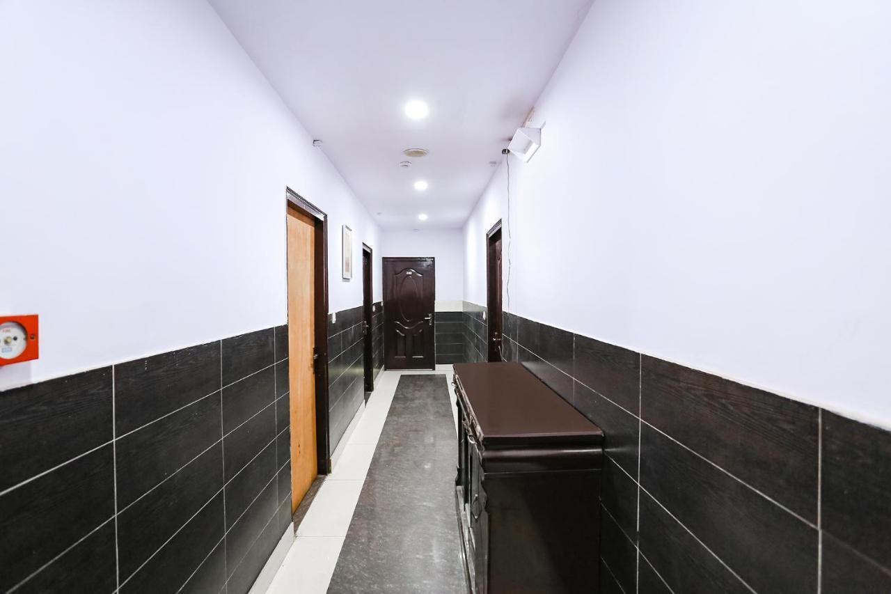 Fabhotel The Lazeez New Delhi Eksteriør bilde