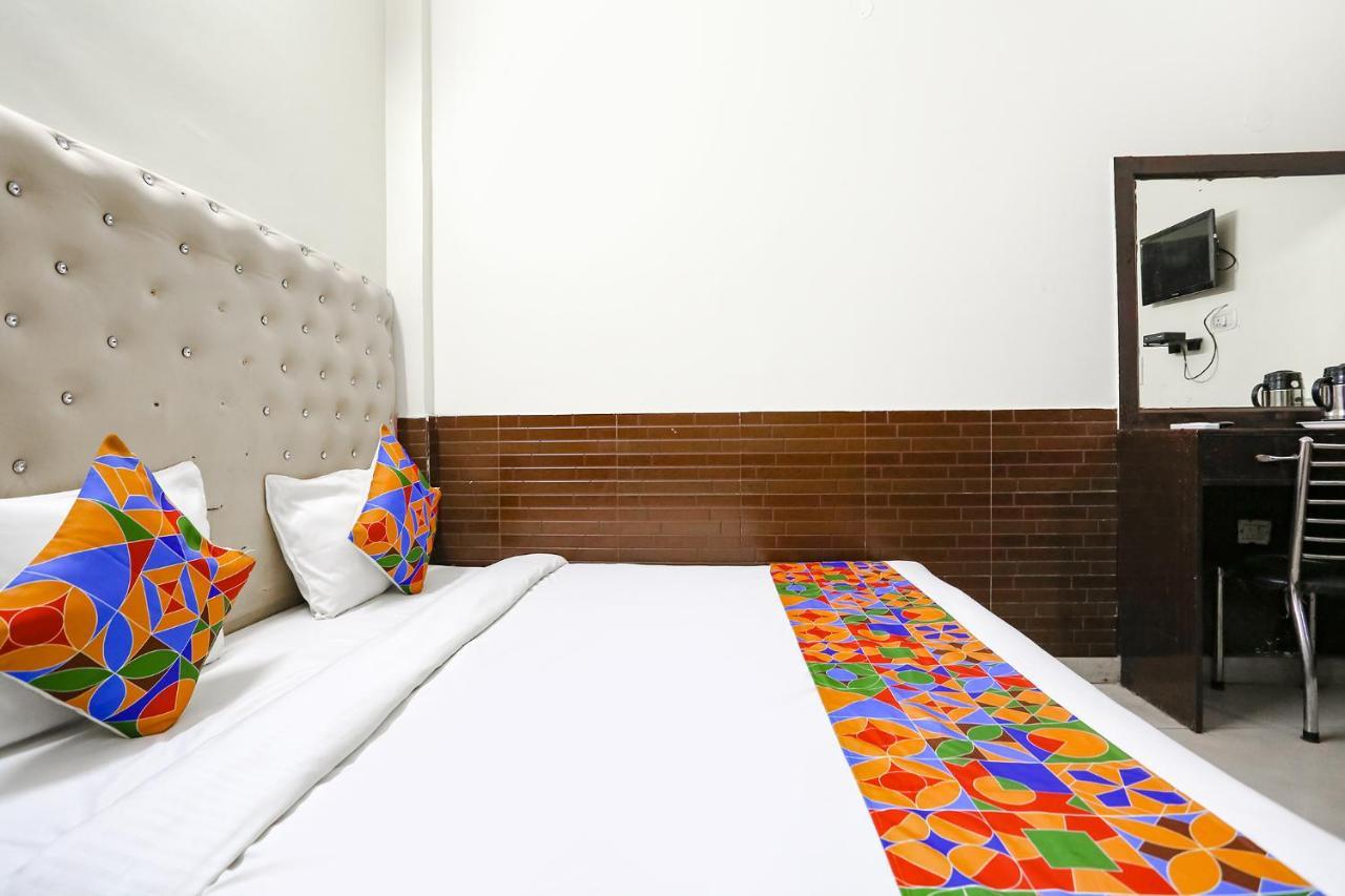 Fabhotel The Lazeez New Delhi Eksteriør bilde
