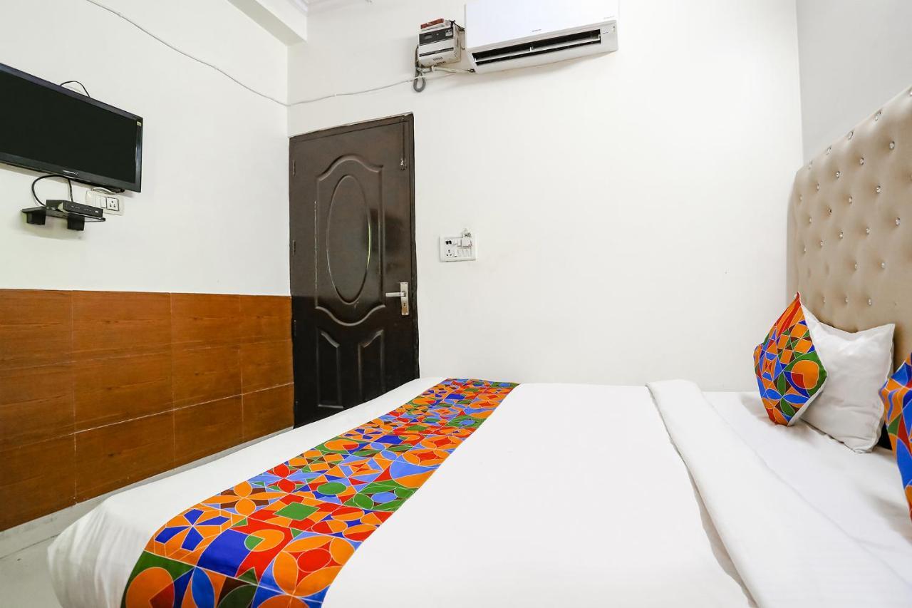 Fabhotel The Lazeez New Delhi Eksteriør bilde